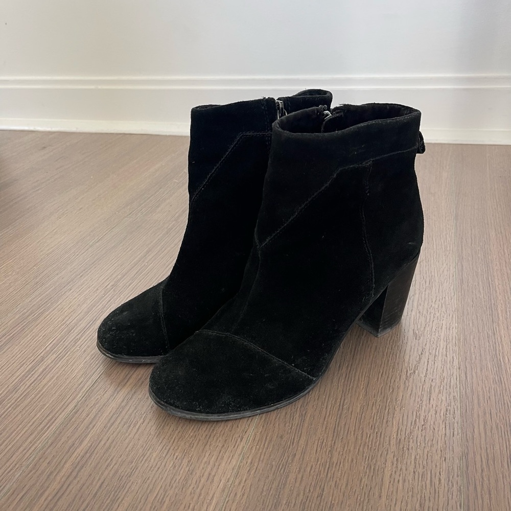 TOMS suede booties sz 8.5
